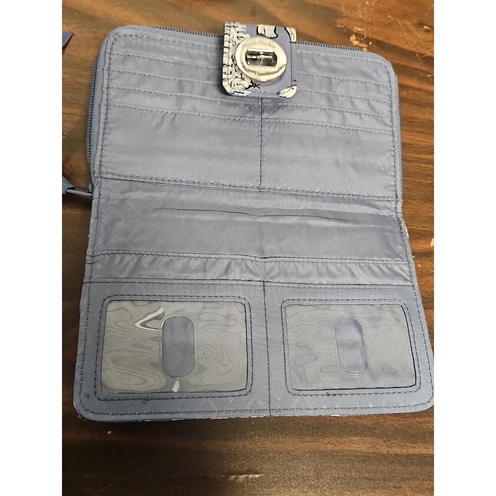 Vera Bradley Beary Merry Retired Polar Bear Quilted Crossbody Purse & Wallet Set - Picture 4 of 7